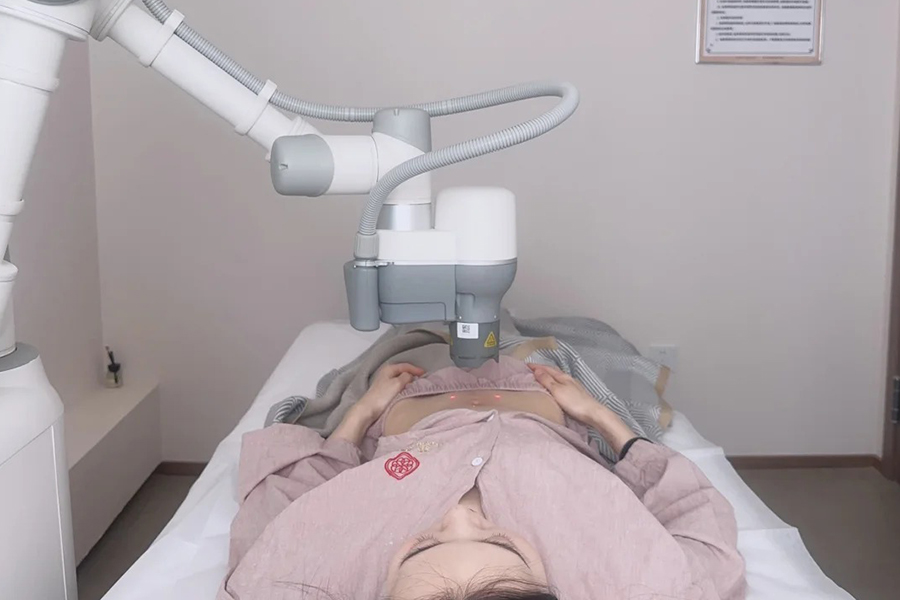 智能無煙艾灸機(jī)器人