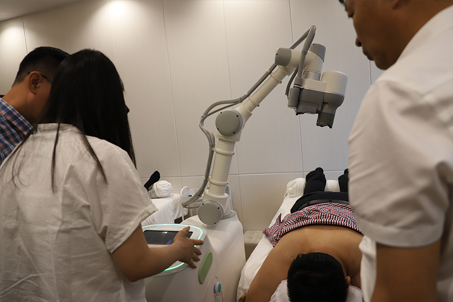 六軸機(jī)械臂如何提升艾灸設(shè)備精度？關(guān)鍵技術(shù)深度解析