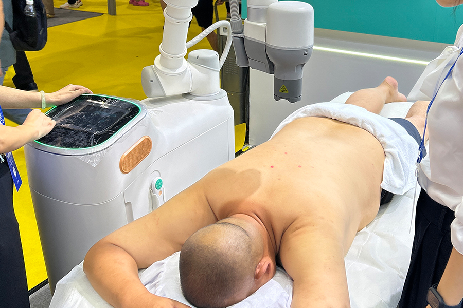 智能艾灸如何實現(xiàn)無煙？自吸式過濾與溫度控制技術解析