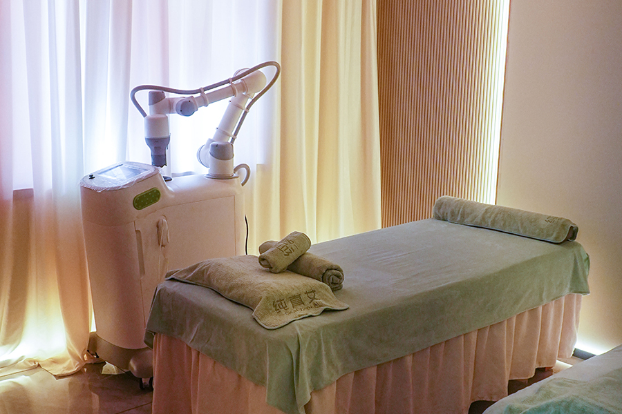 醫(yī)院艾灸機器人：賦能中醫(yī)臨床，重構(gòu)智能艾灸治療新范式